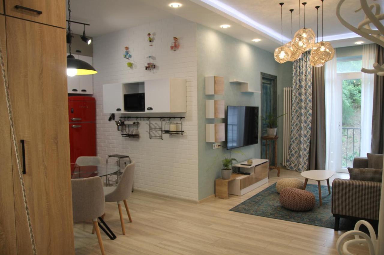 Cozy Apartment In Vake Tiflis Exterior foto