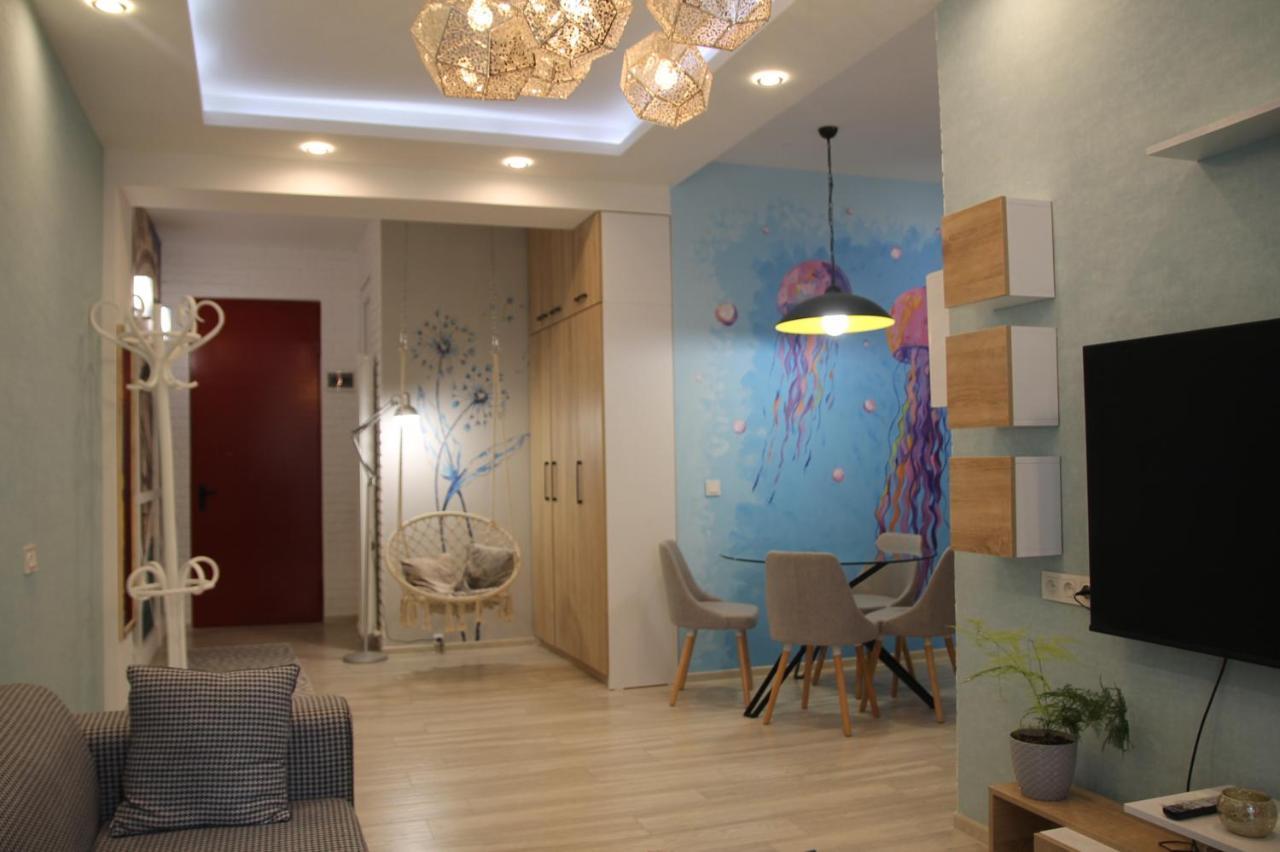 Cozy Apartment In Vake Tiflis Exterior foto