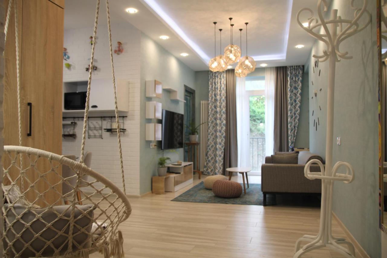 Cozy Apartment In Vake Tiflis Exterior foto